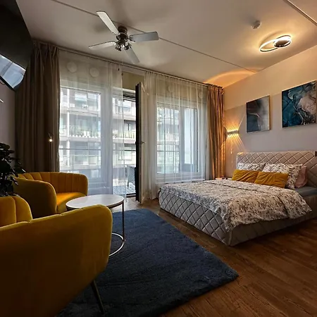 Apartment With Balcony In City Centre Tallinn Exterior photo